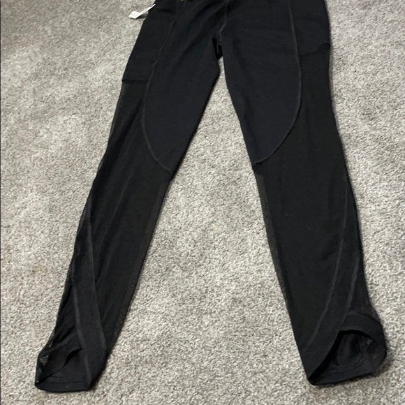 BRAND NEW Victoria Secret Sport leggings - Picture 6 of 6